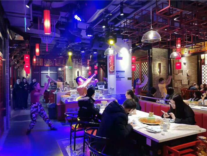 成都好吃的火鍋店推薦，這家確實(shí)霸道！