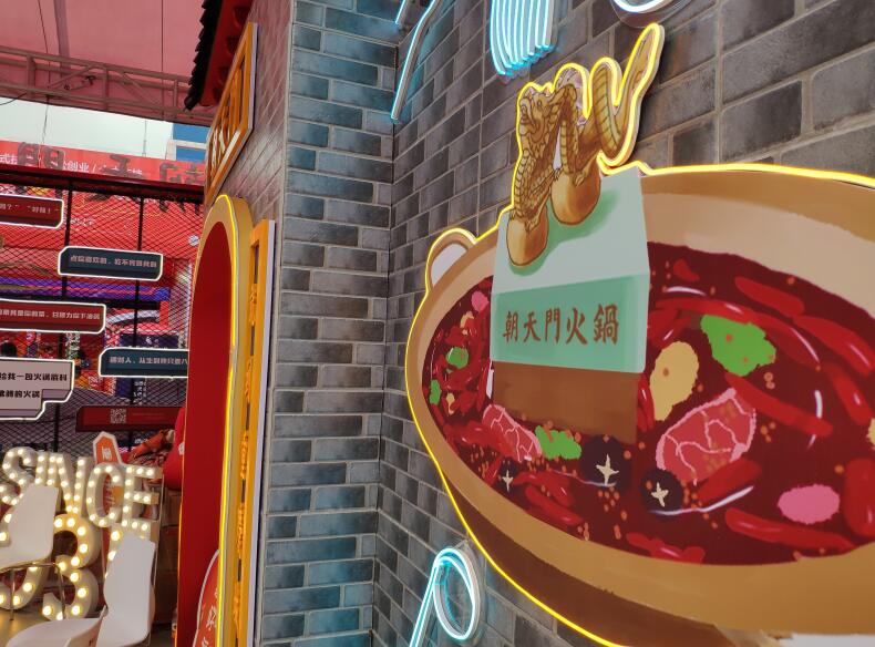 開一家重慶火鍋店該如何選擇餐桌？