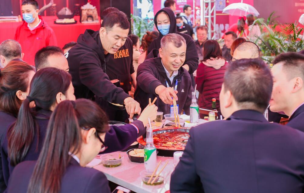 如何加盟重慶火鍋店？這些要點(diǎn)要記牢！