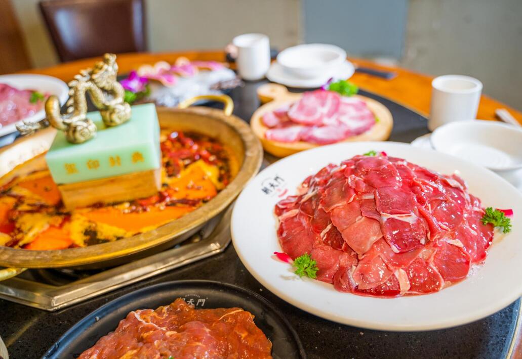 夏天吃火鍋有多痛快？來體驗酣暢淋漓的感覺！