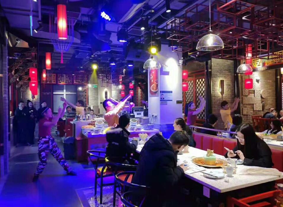 沈陽開火鍋加盟店，如何提升品牌消費(fèi)熱度？