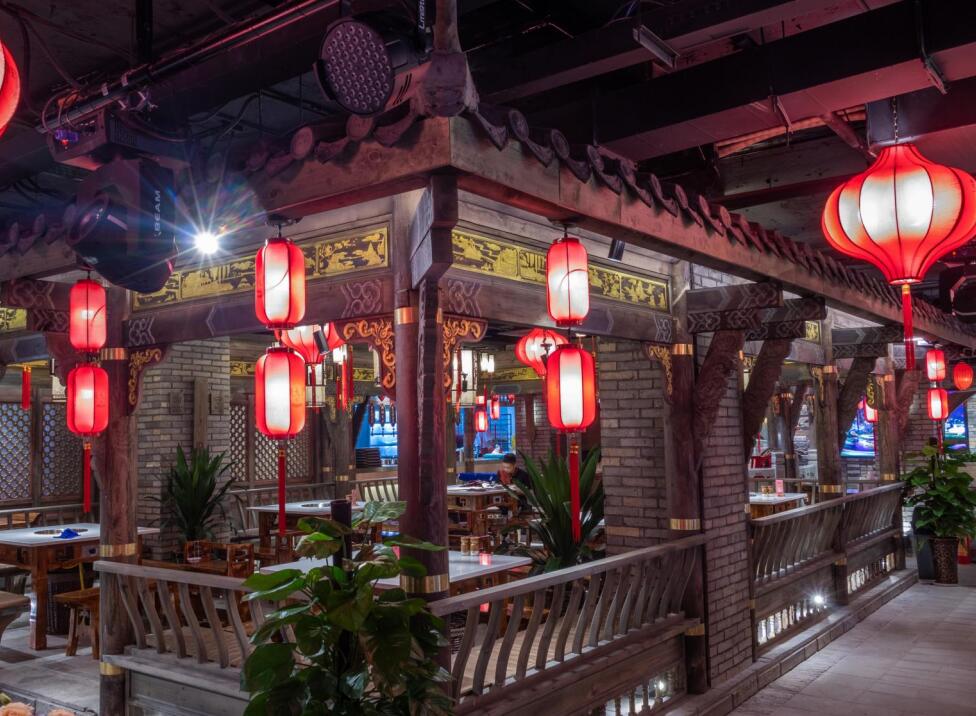 火鍋加盟店有哪些服務禮儀？一起學起來！