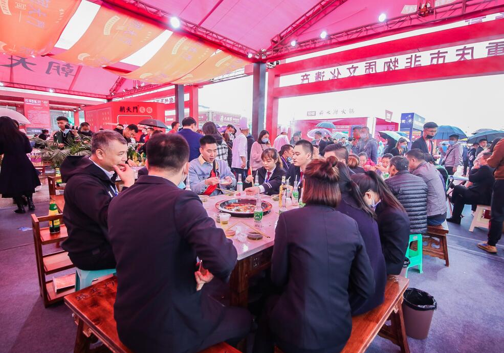 鳳城開火鍋加盟店，如何培養(yǎng)營銷意識？
