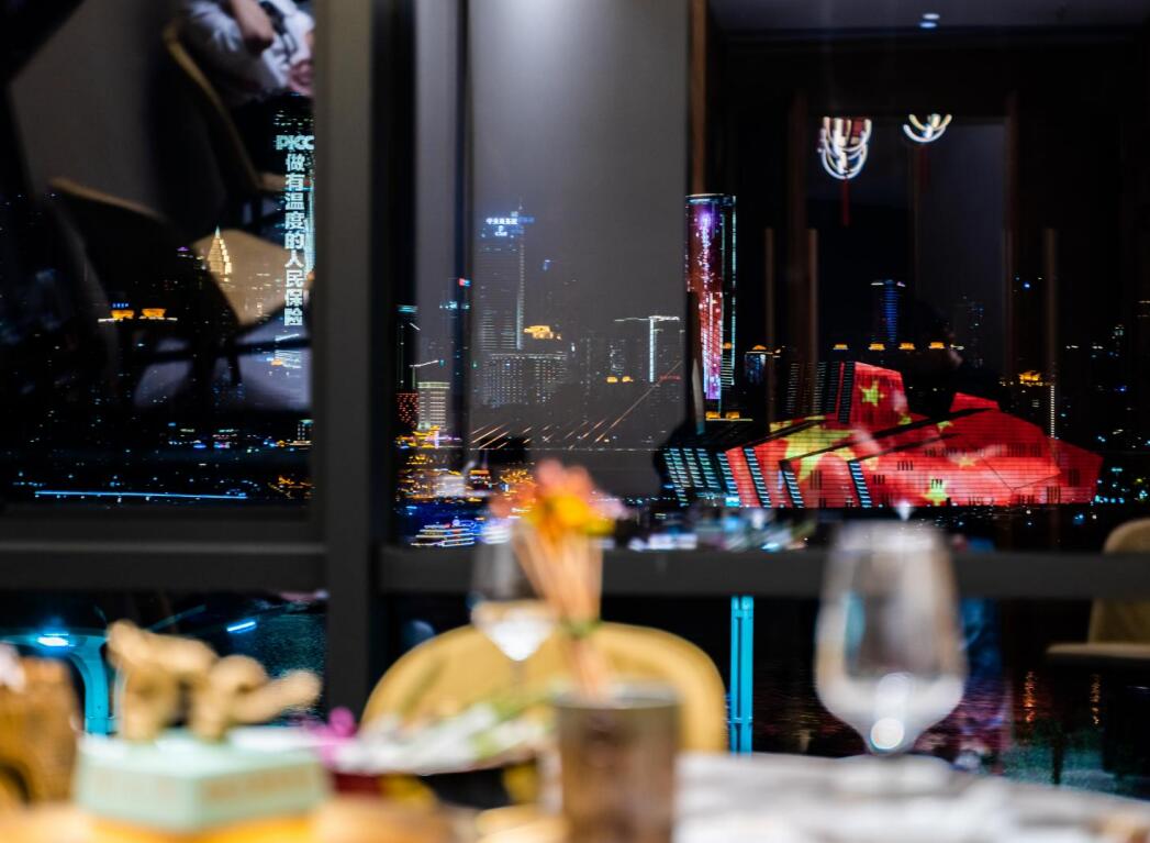 黔江開火鍋加盟店，如何快速風(fēng)靡市場(chǎng)？