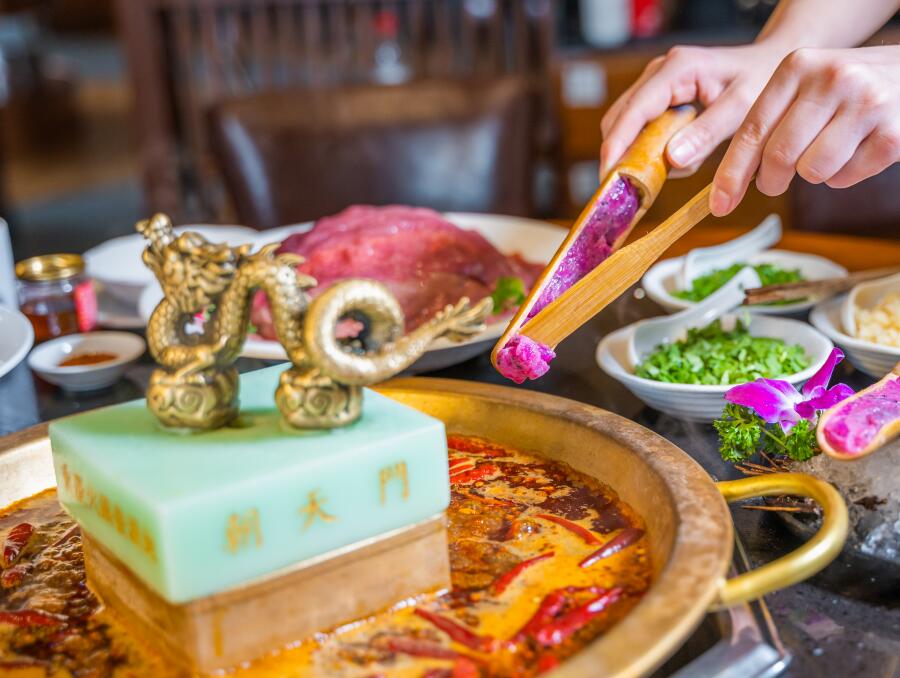墊江開火鍋加盟店，如何做好戶外宣傳？