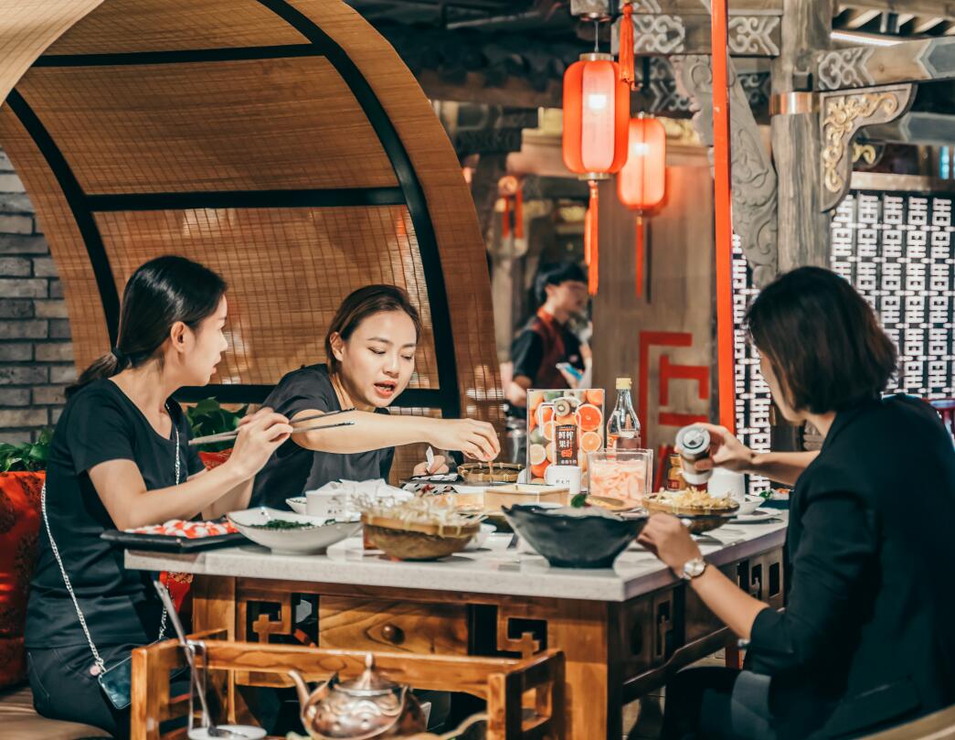 餐飲加盟店排行榜前十名比較火的品牌是哪些？