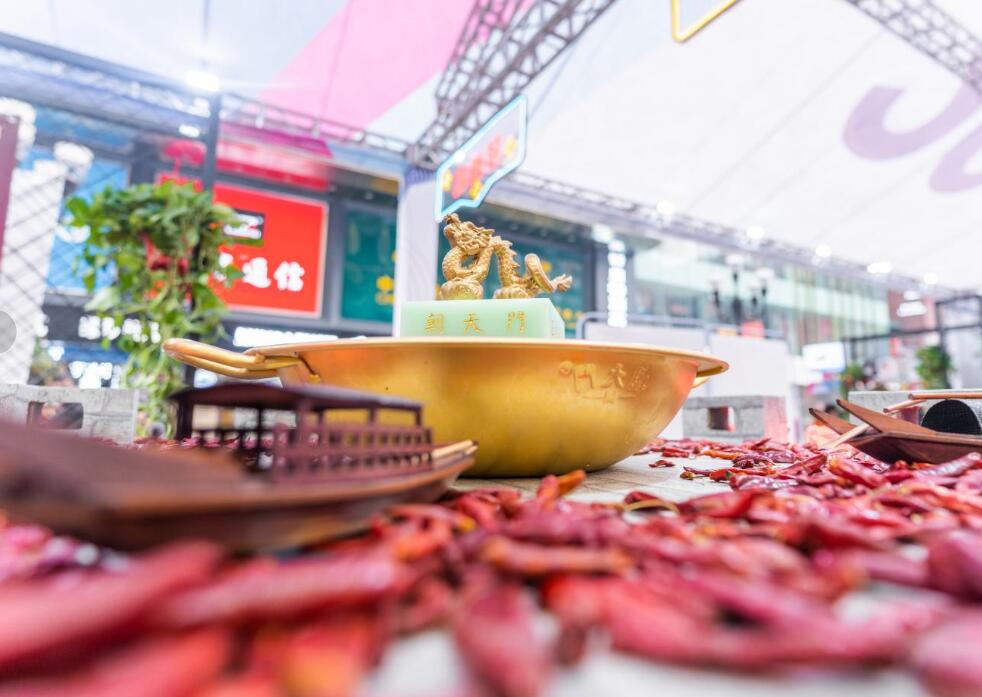 火鍋店沒錢做廣告？不妨試試免費(fèi)“廣告位”！