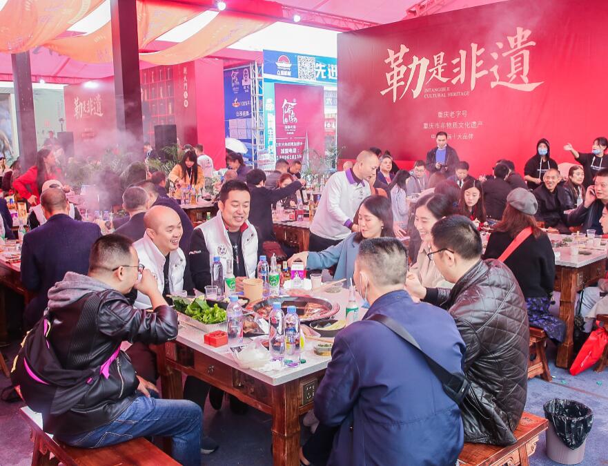 開火鍋店真的賺錢嗎？火鍋的優(yōu)勢有哪些？