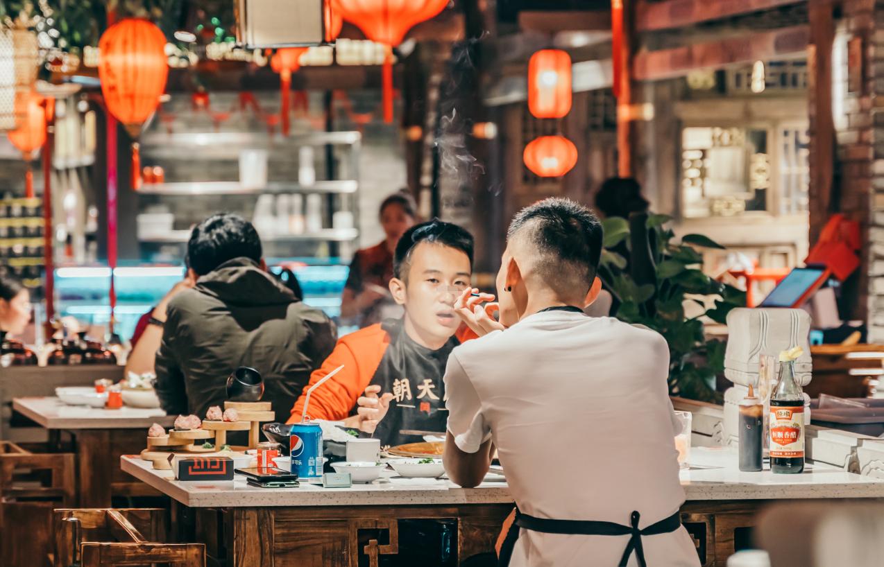 美蛙魚(yú)頭火鍋很火，背后的邏輯是什么？