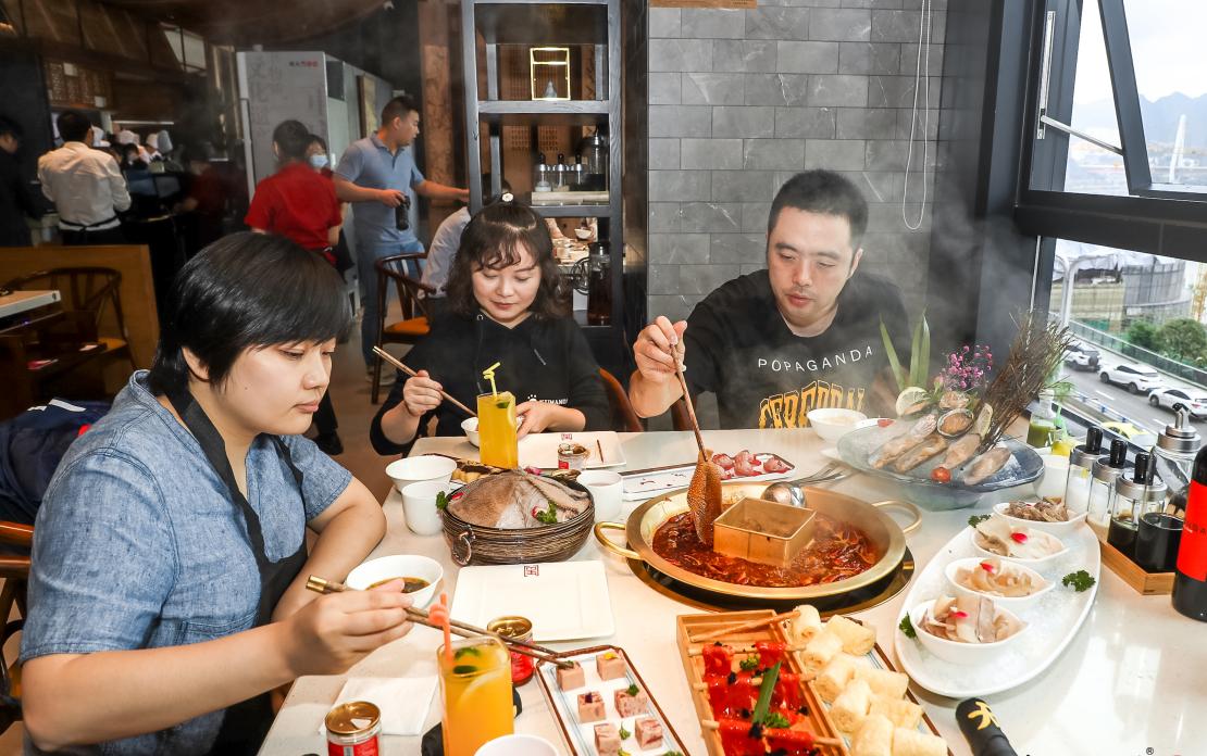 火鍋店衛(wèi)生問(wèn)題頻發(fā)，怎樣才能給顧客“安全感？”