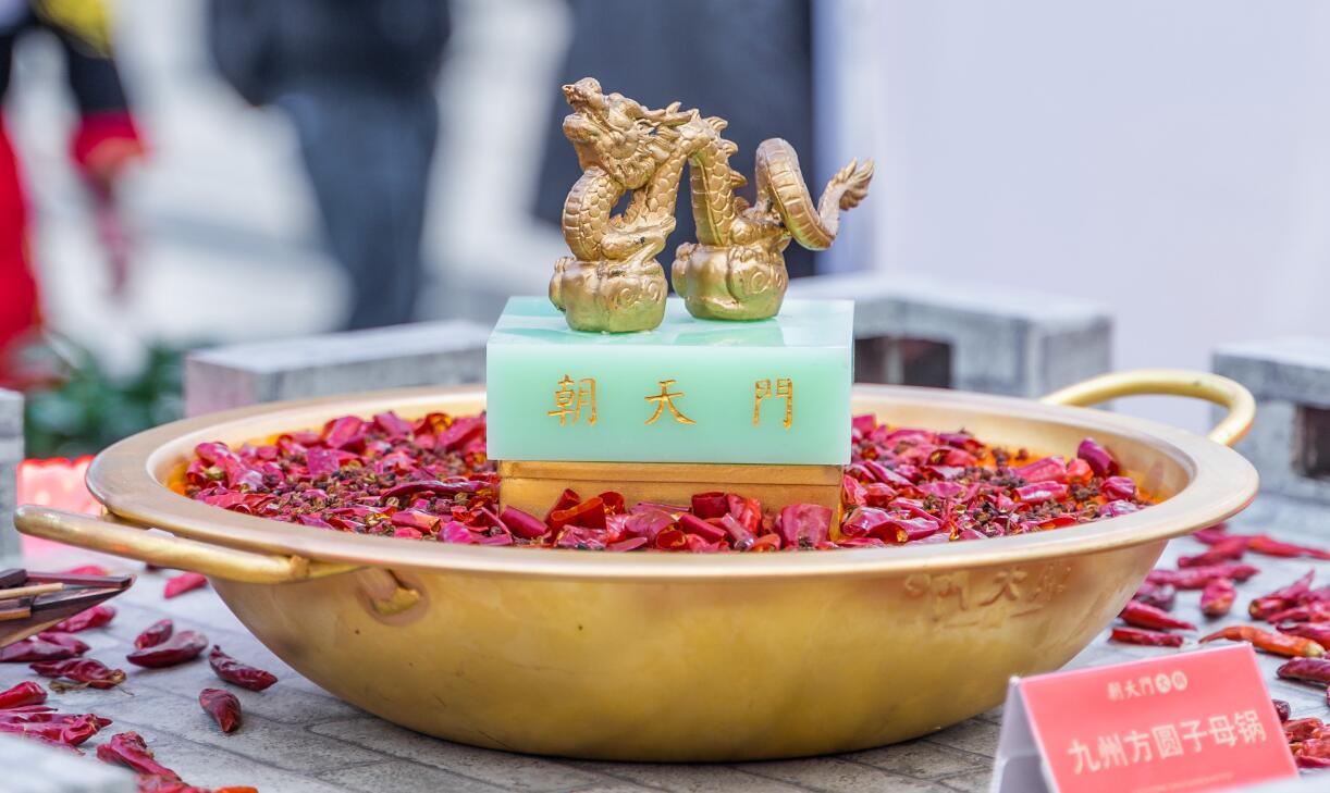 當(dāng)鹵肥腸預(yù)見火鍋，雙重美味，引爆火鍋店生意！