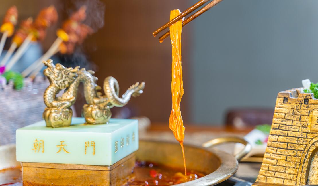 火鍋店餐具怎么選？三個(gè)方面，選出高性?xún)r(jià)比特色餐具！