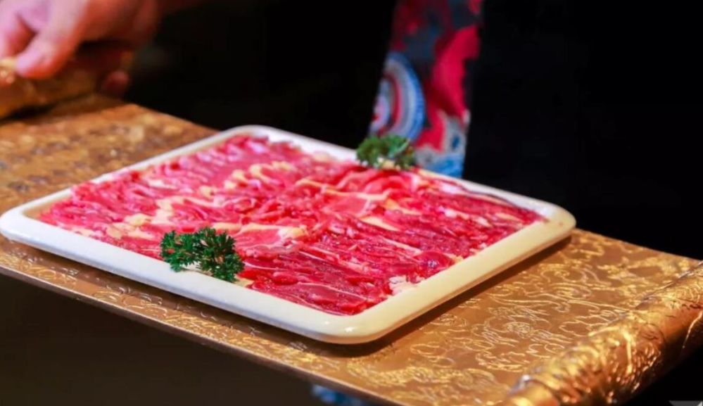 在西藏，吃一頓重慶火鍋把，附帶美食旅行攻略！