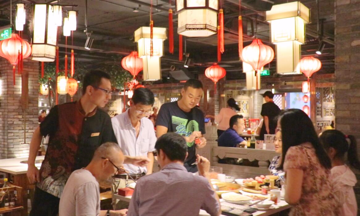 為什么社區(qū)咖啡館，在餐飲火鍋界快速崛起？
